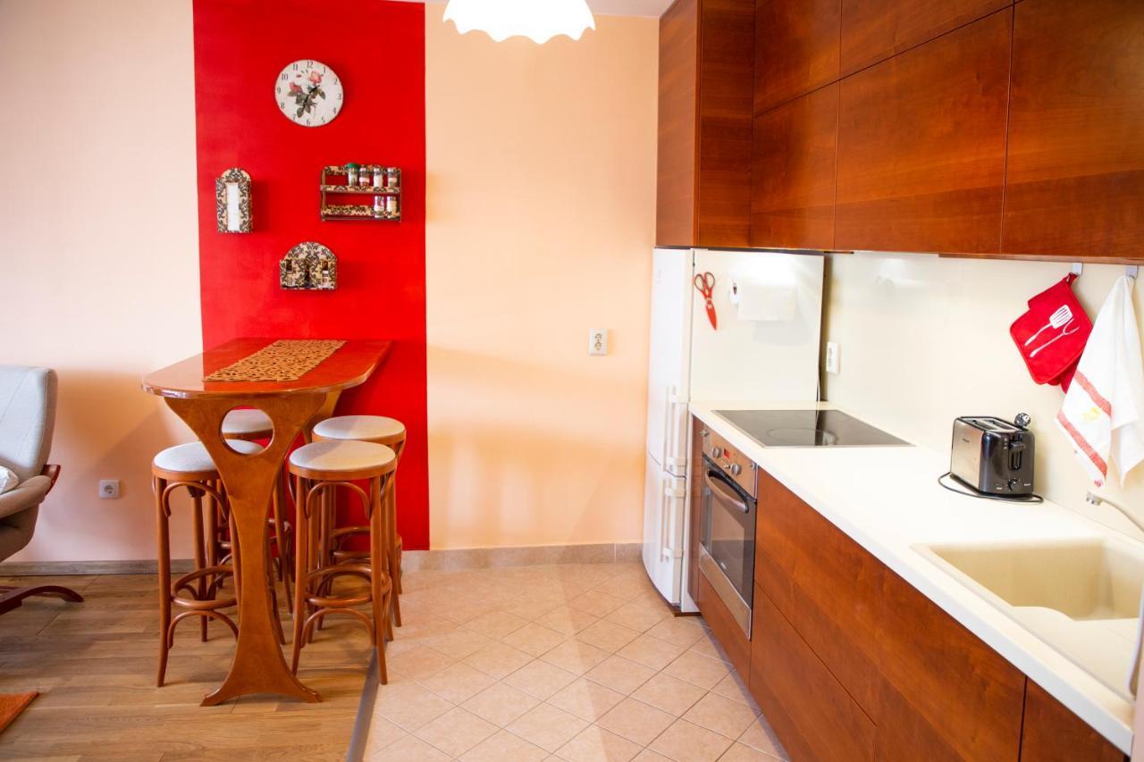 Lovely Home - Free Parking Budapest Esterno foto